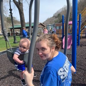 Meet your Posher, Laura